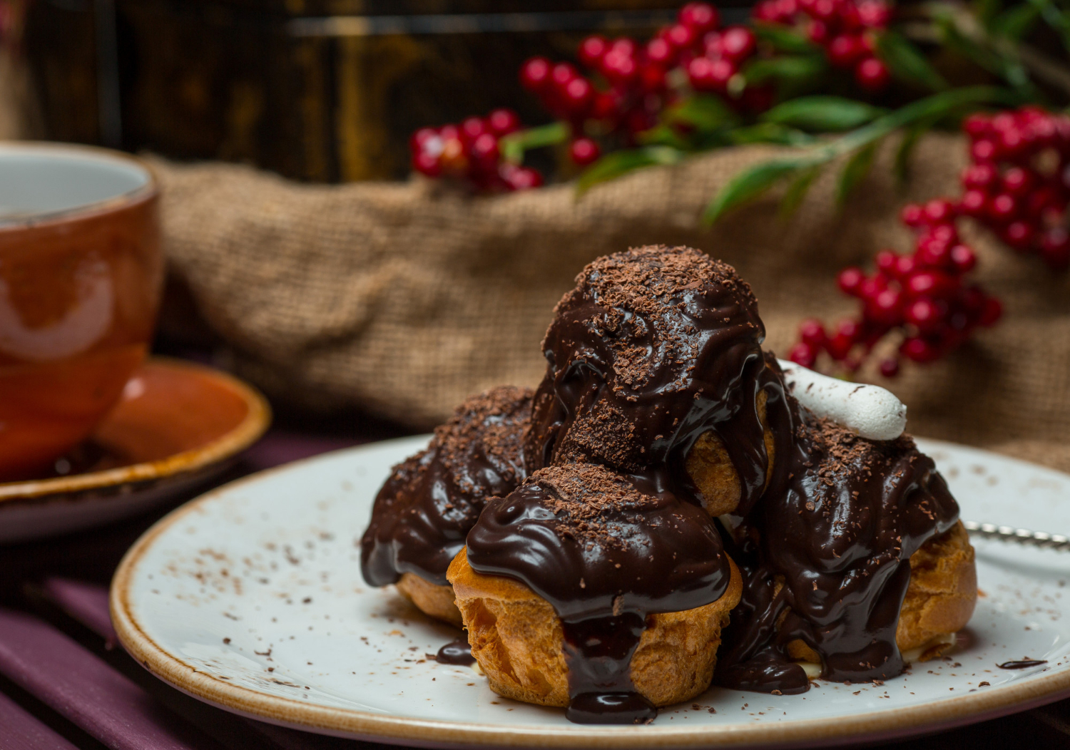 Profiterole de Chocolate da Vovó para você arrasar na sobremesa