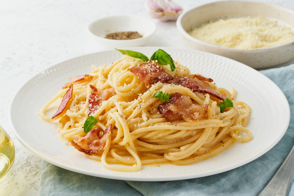 Espaguete à Carbonara que minha Nonna me ensinou e você vai se apaixonar!