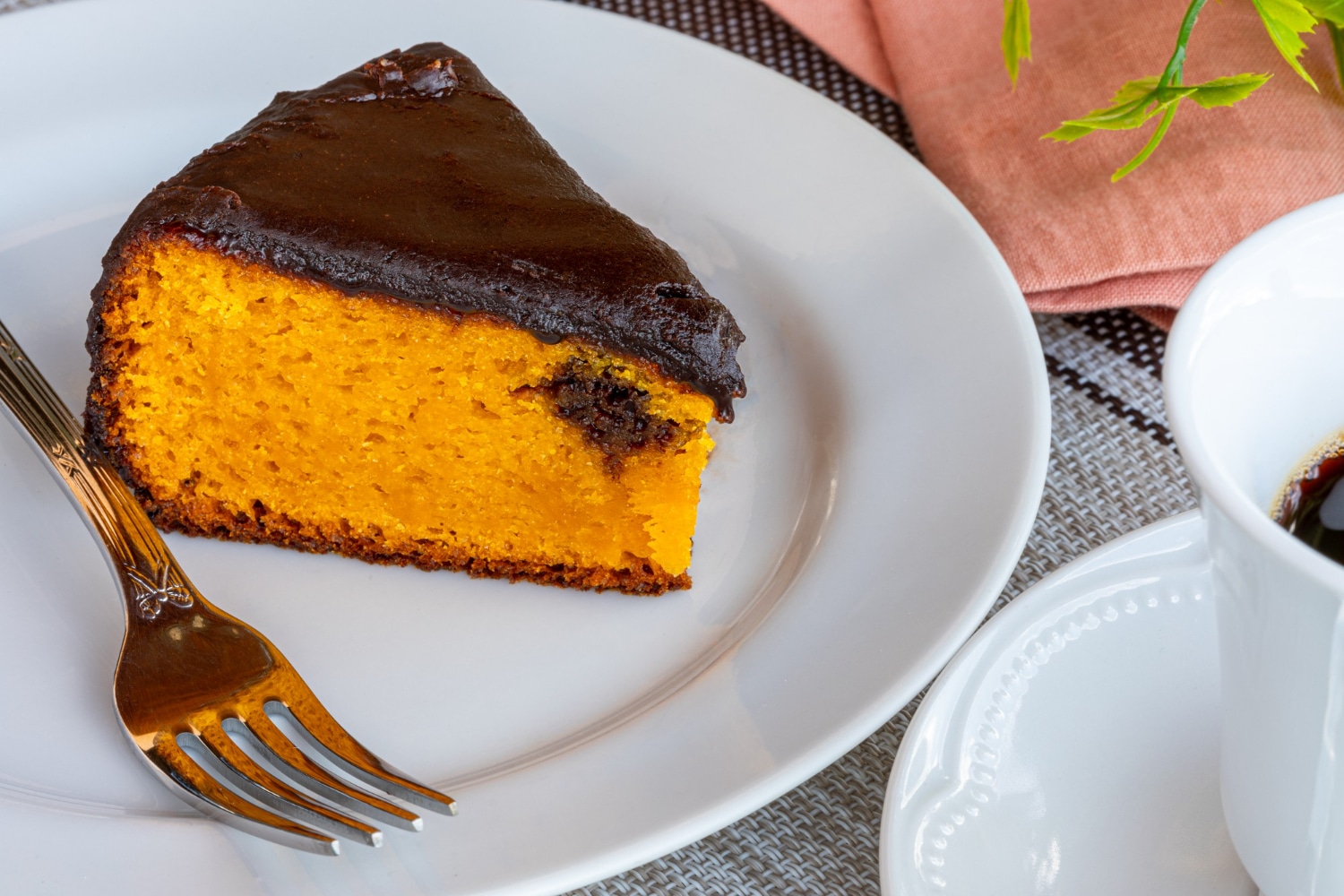 Bolo de Cenoura com Chocolate que Aprendi com Minha Mãe