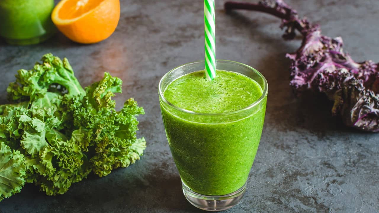 Suco Detox de Laranja com Couve