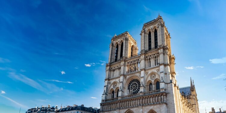 Como foi a restauração da Catedral de Notre-Dame? Ferramentas medievais, participação brasileira e mais