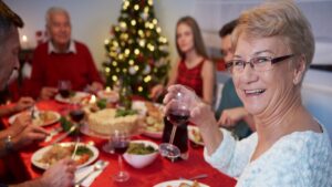 Cuidado com a ceia de Natal? Saiba como proteger o aparelho digestivo no fim de ano