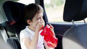 Enjoo e tontura em viagem de carro? Conheça os sinais da cinetose