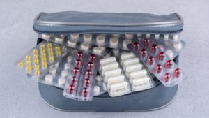 Medicamentos na viagem: como transportá-los? Passa no raio-x do aeroporto?