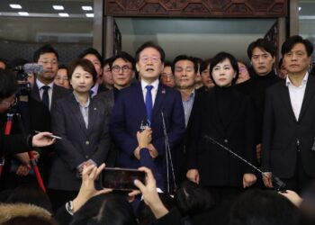 Parlamento dissolve lei marcial: entenda o que está acontecendo na Coreia do Sul