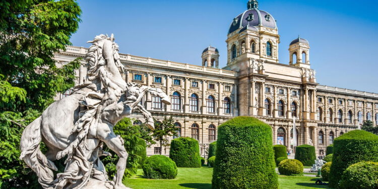 Viena - Austria. Créditos: (depositphotos.com / pandionhiatus3)