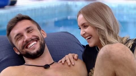 Carla Diaz e Arthur