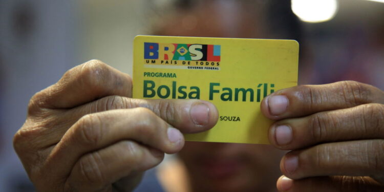 Bolsa Família libera pagamentos com bônus para algumas famílias