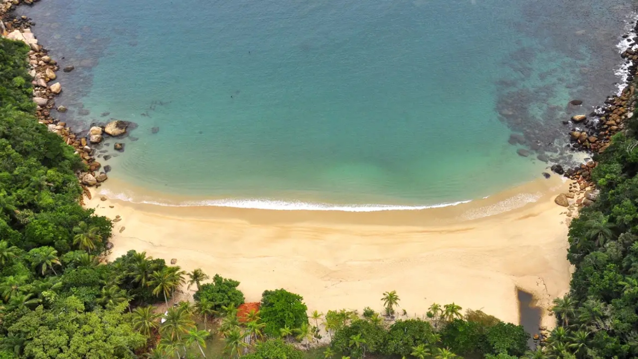 Brasil tem 38 praias com selo internacional Bandeira Azul; saiba quais e entenda a premiação