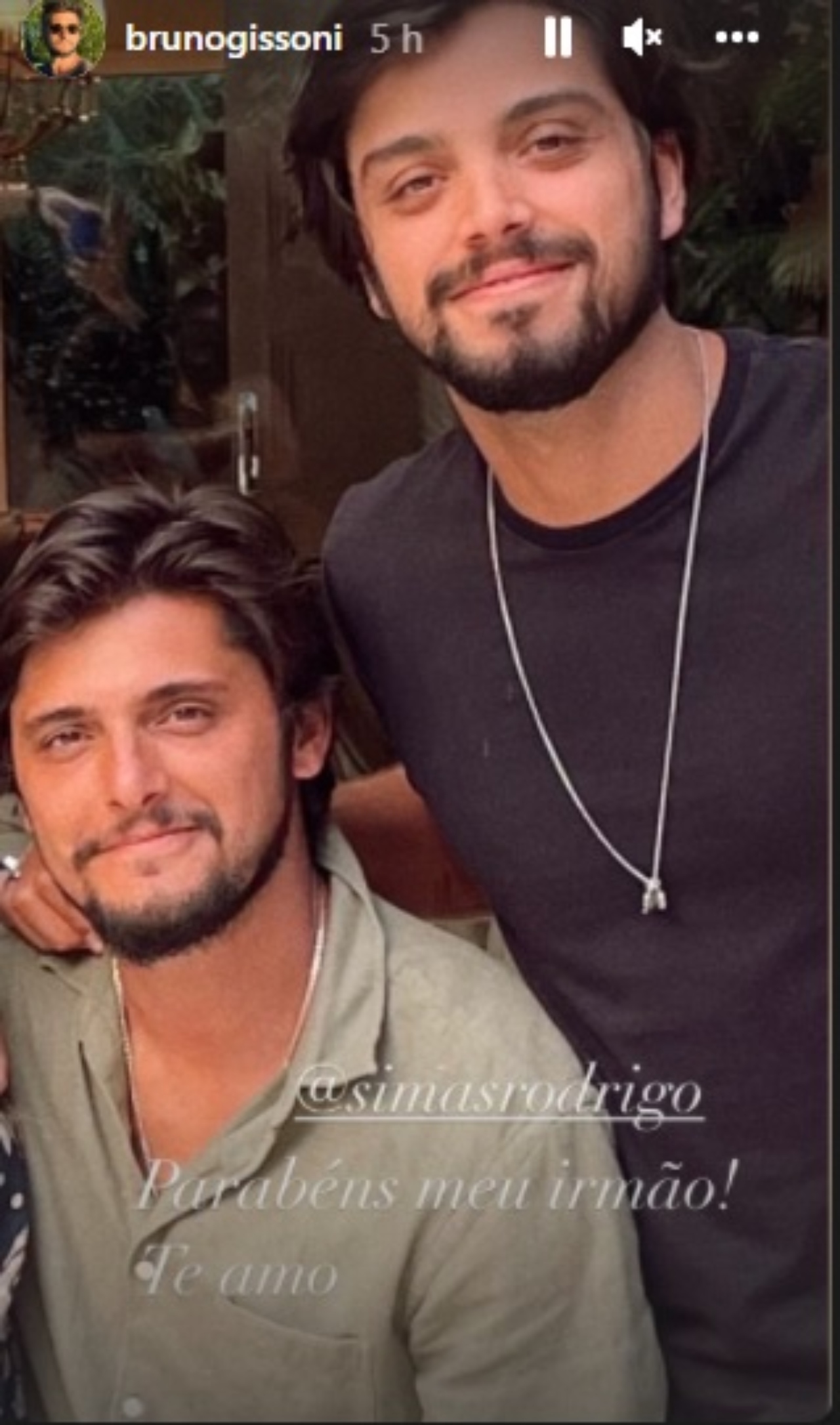 Rodrigo Simas e Bruno Gissoni