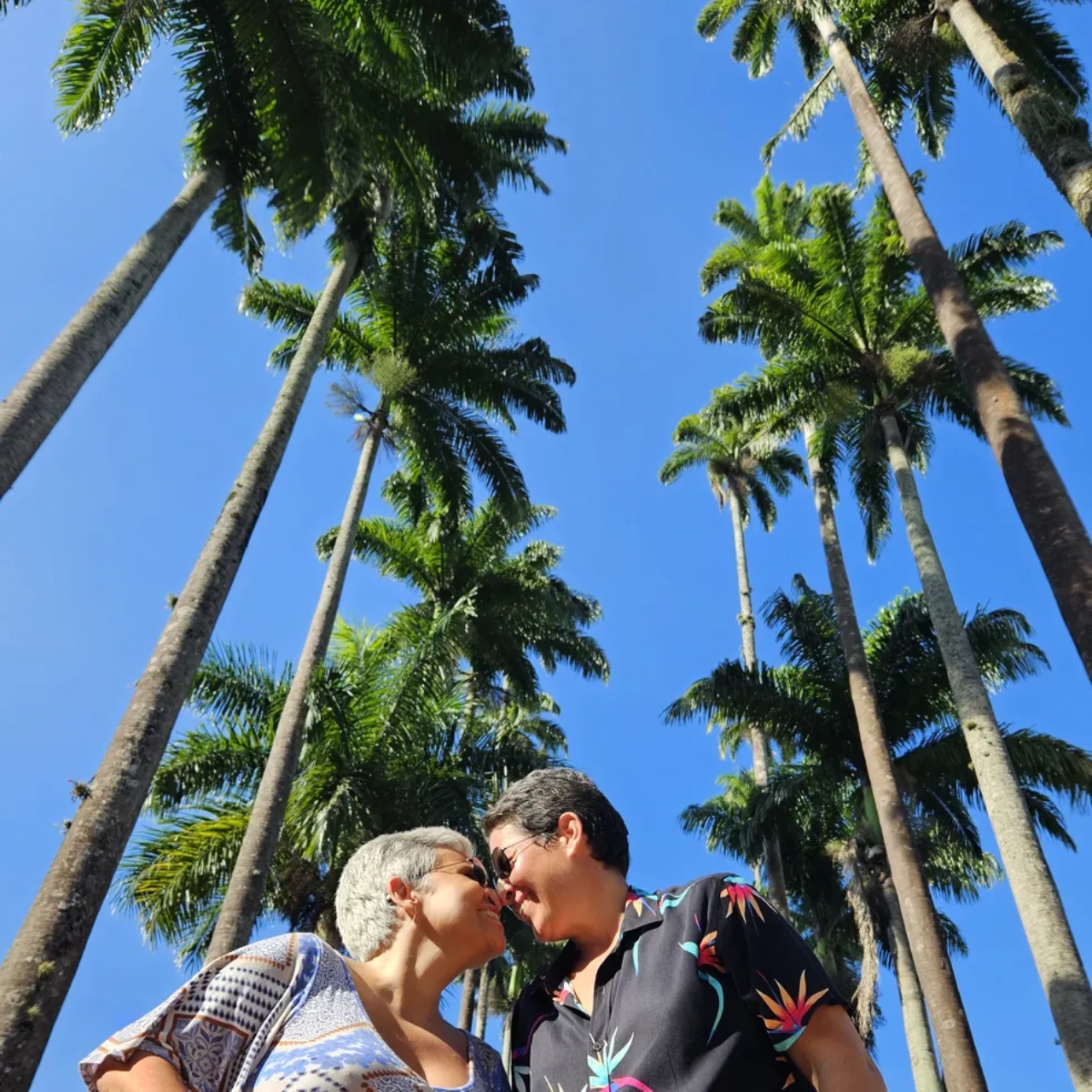 Claudia Rodrigues e Adriane Bonato no Jardim Botânico - Foto: Dan Delmiro/ Agnews