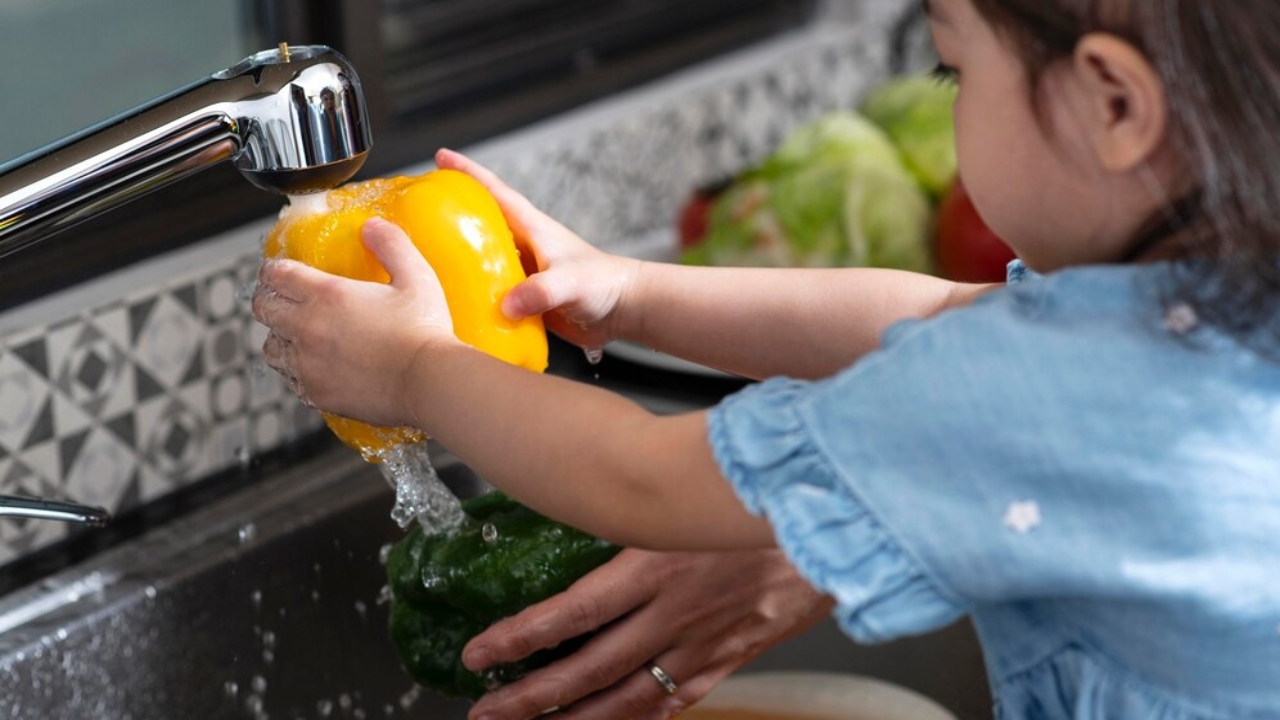 como lavar frutas e verduras bem-estar e saúde crianças