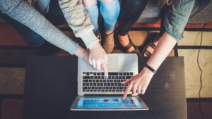 Quer dar um up na sua carreira antes de 2024 acabar? Confira cursos gratuitos da Microsoft