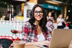 Empreendedor ou CLT? Entenda a escolha dos jovens hoje - FreePik