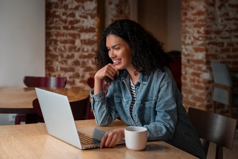 Empreendedor ou CLT? Entenda a escolha dos jovens hoje - FreePik