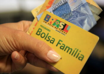 Veja quem recebe primeiro o Bolsa Família no mês de abril