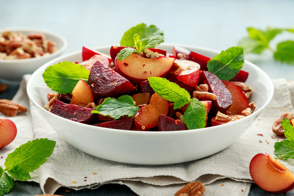 Salada refrescante e leve (Imagem: Shutterstock)