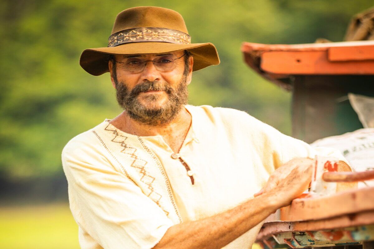 "Um Violeiro Toca", composta por Almir Sater, é uma das modas de viola mais famosas no Brasil (Imagem: Reprodução digital | TV Globo)