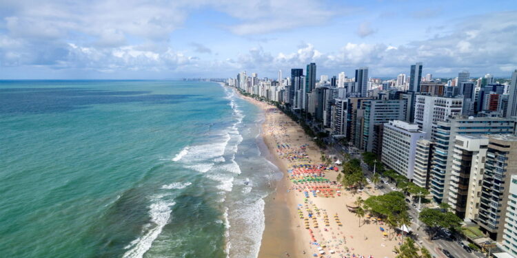 Recife. Créditos: (depositphotos.com / gustavofrazao)