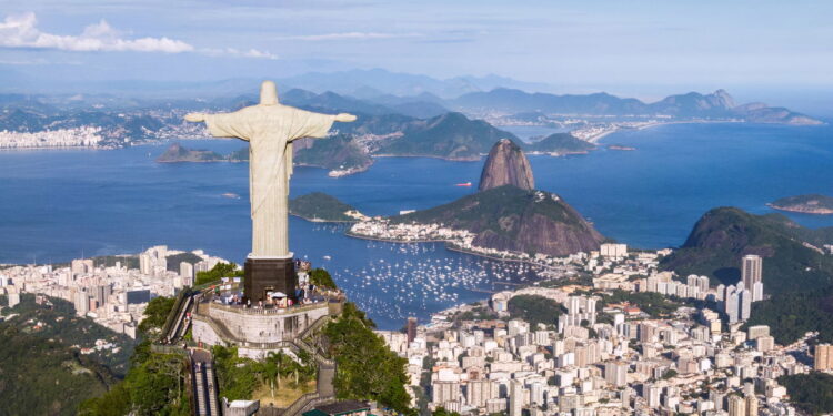 Previsão do Tempo no Rio de Janeiro: Chuvas e Temperaturas Ameno. Créditos: depositphotos.com / rmnunes