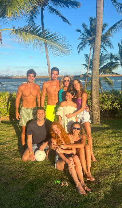 Enzo Celulari aproveita viagem com Marina Ruy Barbosa