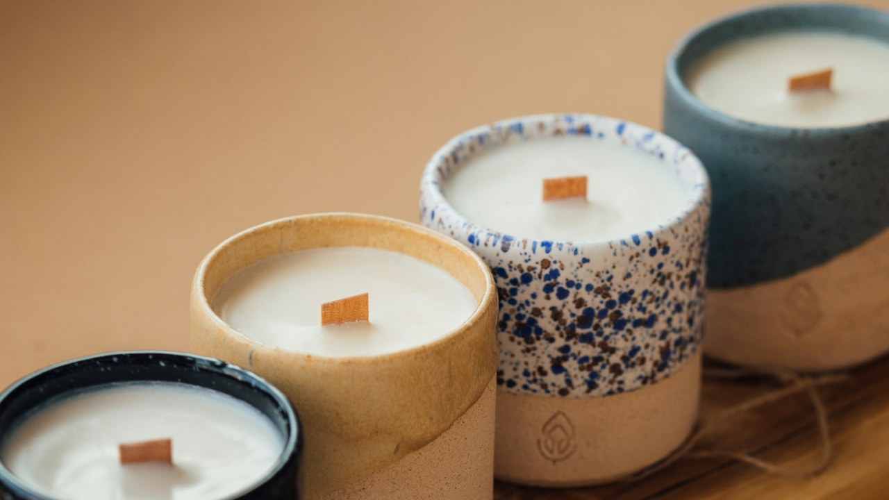 Velas aromáticas e porta-velas são uma opção de presente para o Dia das Mães