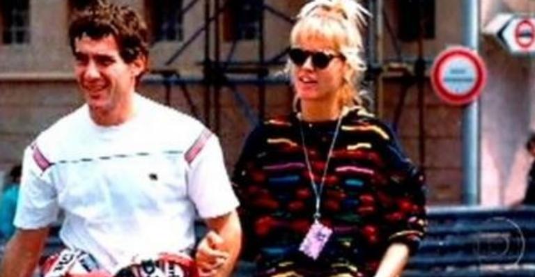 O primeiro romance público de Ayrton Senna foi com Xuxa Meneghel, em 1987. 