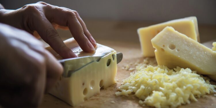 Dia Mundial do Queijo: quais os benefícios do queijo e como consumi-lo de maneira saudável?