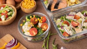 Marmita congelada: perde sabor ou nutrientes? Veja mitos e verdades