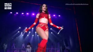 Polêmica! Veja como foi o Show da Anitta no Réveillon de Copacabana