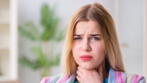 Por que arrotar é importante? Entenda os motivos para não segurar a vontade