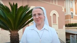 Quem é a primeira mulher em cargo-chefe no Vaticano? Conheça Simona Brambilla