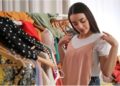 Como identificar uma roupa de qualidade | Crédito: Alamy