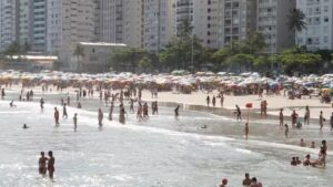 Surto de virose no Guarujá: mais de 2 mil pessoas são atendidas no litoral de SP