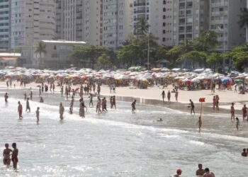 Surto de virose no Guarujá: mais de 2 mil pessoas são atendidas no litoral de SP