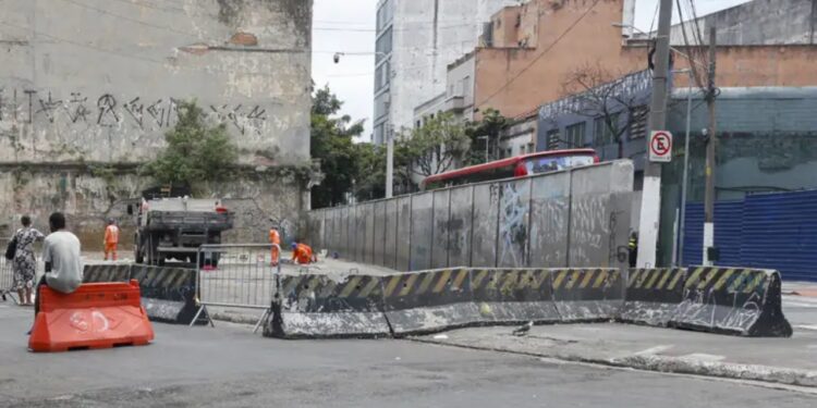 muro na cracolândia