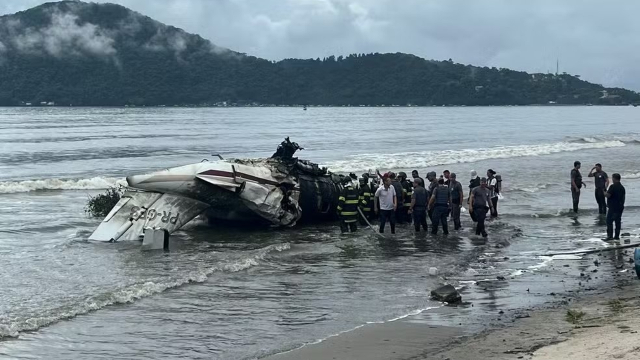 queda de avião em Ubatuba