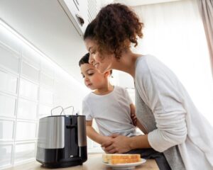 Veja quais são os utensílios para cozinha indispensáveis para ter em casa. Imagem: FreePik
