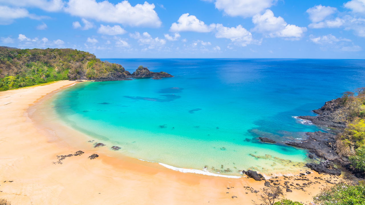 A praia secreta do Brasil que encanta viajantes do mundo todo