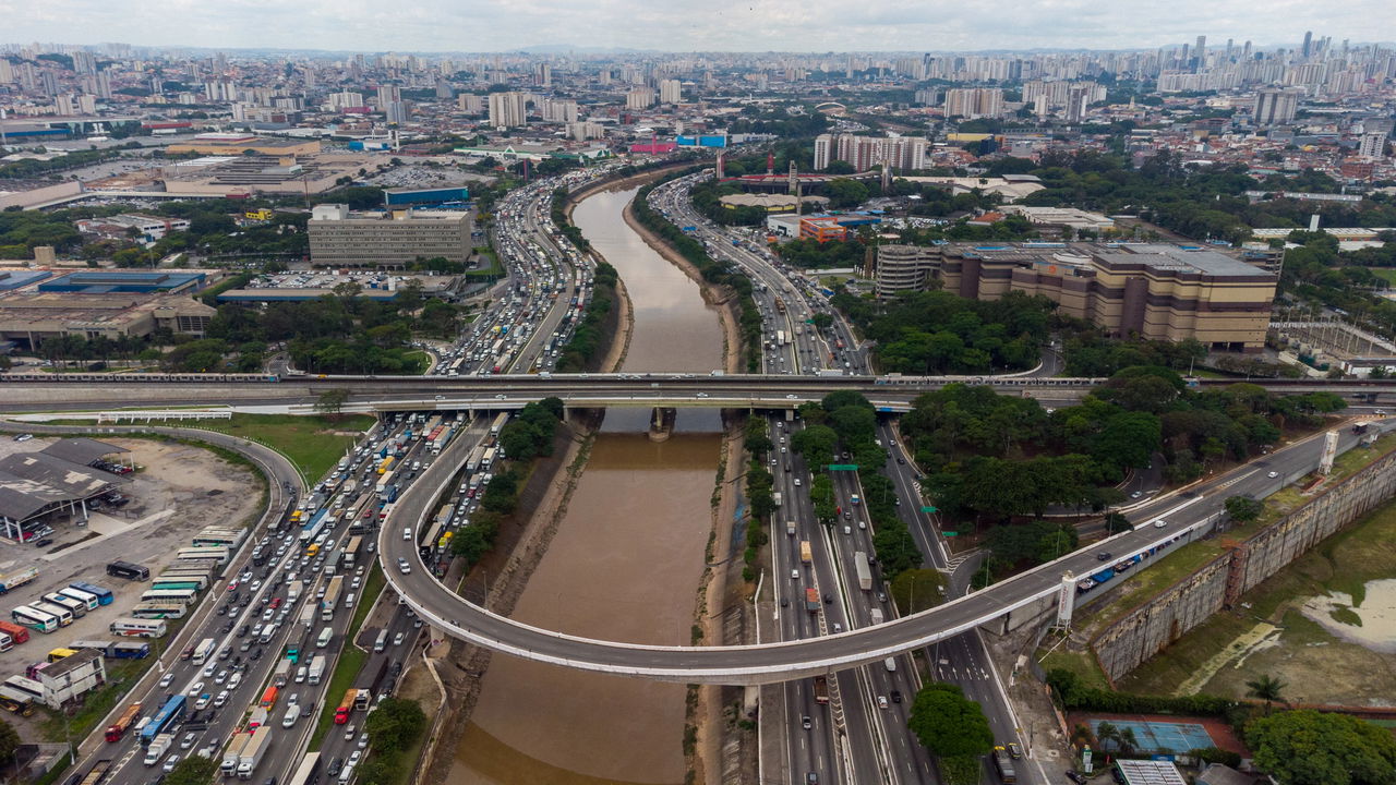 Rio Tietê, superando desafios e buscando a despoluição