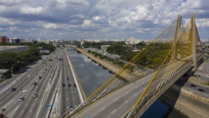 Rio Tietê, superando desafios e buscando a despoluição