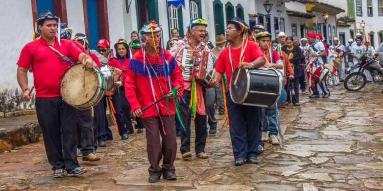 O que não perder no carnaval cultural de Tiradentes