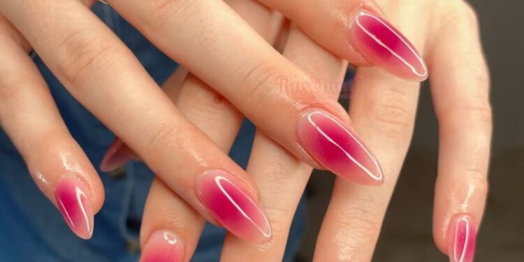 aura nails