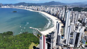 Como essa cidade se reinventou e virou ícone do turismo