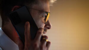 Ligações sem resposta? Veja por que seu celular toca e ninguém fala