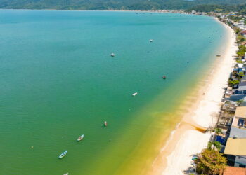 Por que o litoral de Santa Catarina está valendo ouro?