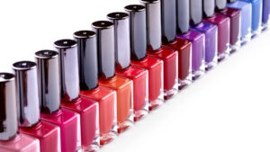 O ano das unhas impecáveis com as novas tendências de esmalte
