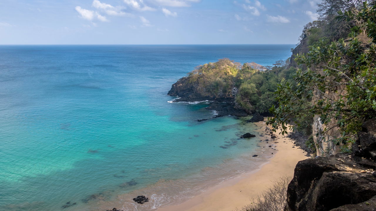 Fernando de Noronha busca equilíbrio entre turismo e preservação