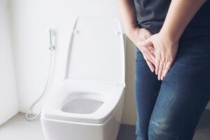 Você usaria funil urinário para fazer xixi em pé? Imagem: FreePik