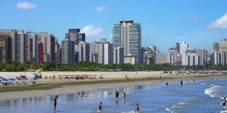 O que está acontecendo com as praias da Baixada Santista?